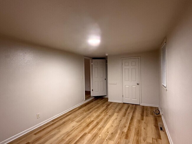 Building Photo - 2607 N Poplar St