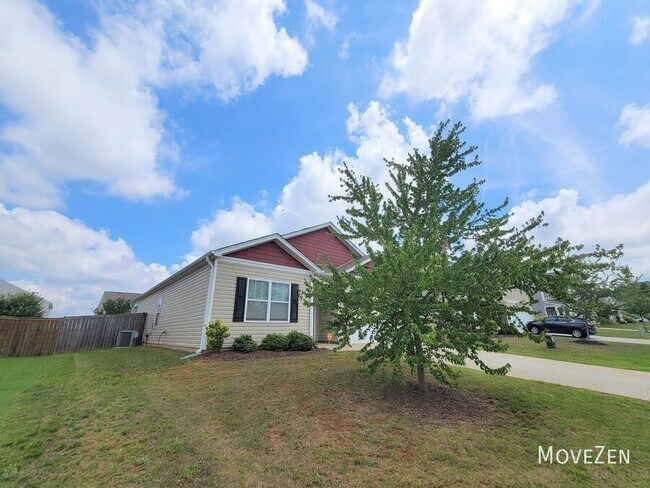 Building Photo - 22 Crestwood Pnes Trl