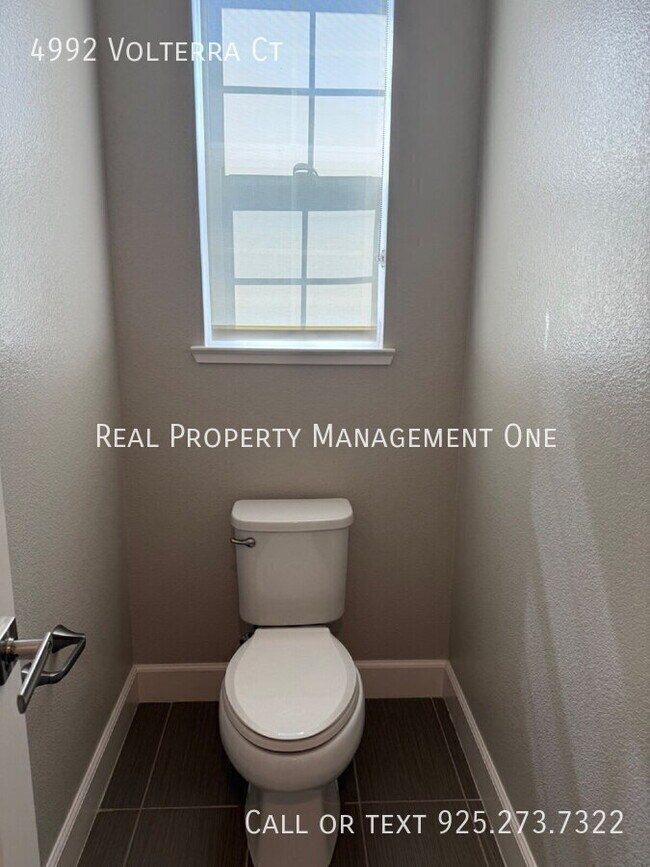 Building Photo - 4992 Volterra Ct