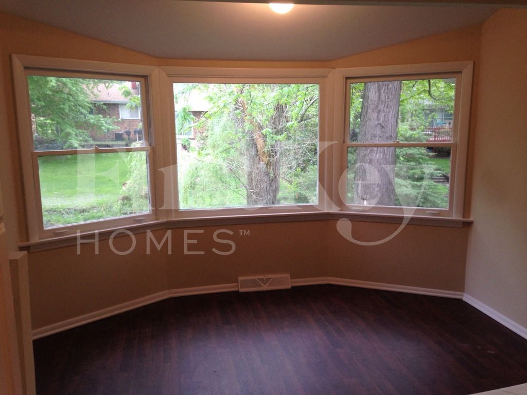 Building Photo - 817 Rose Ln