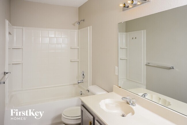 Building Photo - 313 Butch Cassidy Dr