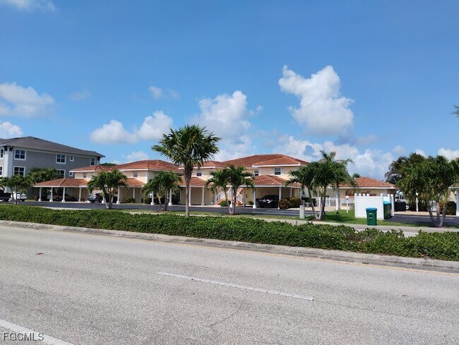 Building Photo - 5116 Coronado Pkwy