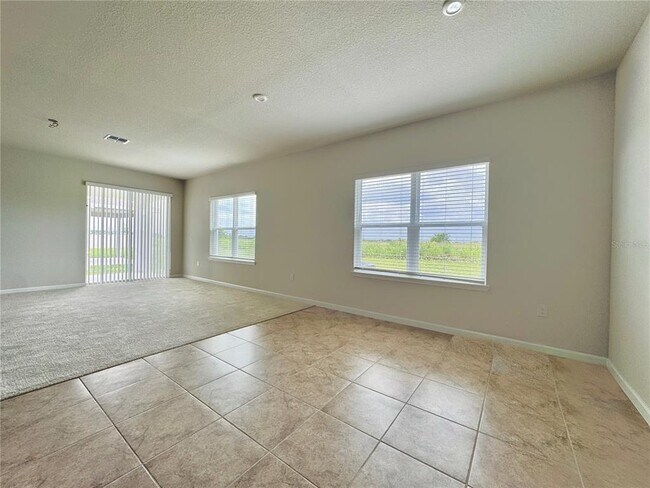 Building Photo - 2048 Airedale Wy