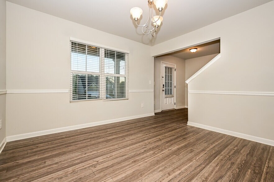 Building Photo - 405 Invector Ct