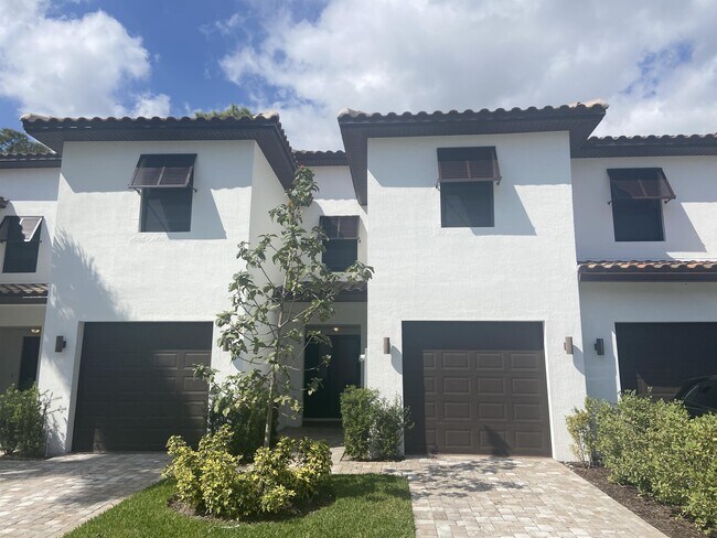 Primary Photo - 365 Bella Sol Way