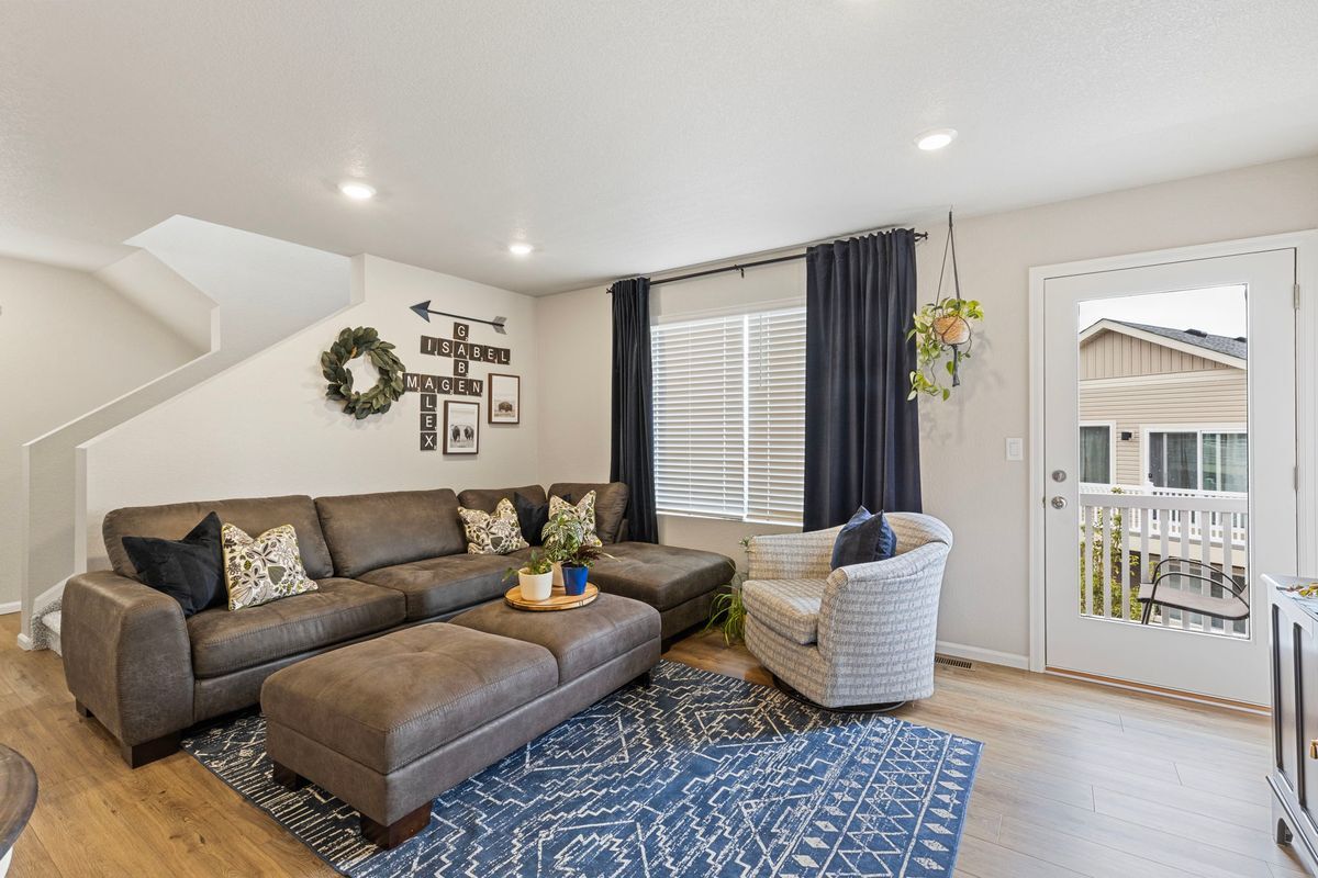 Building Photo - 9440 Oro City Loop