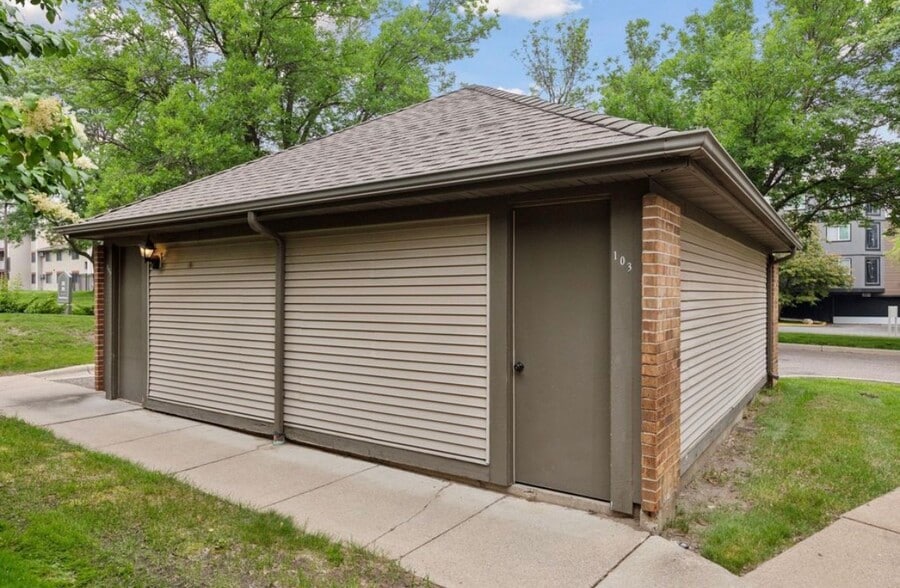Building Photo - 385 Shelard Pky