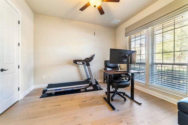 Building Photo - 1701 Morning Moon Cir