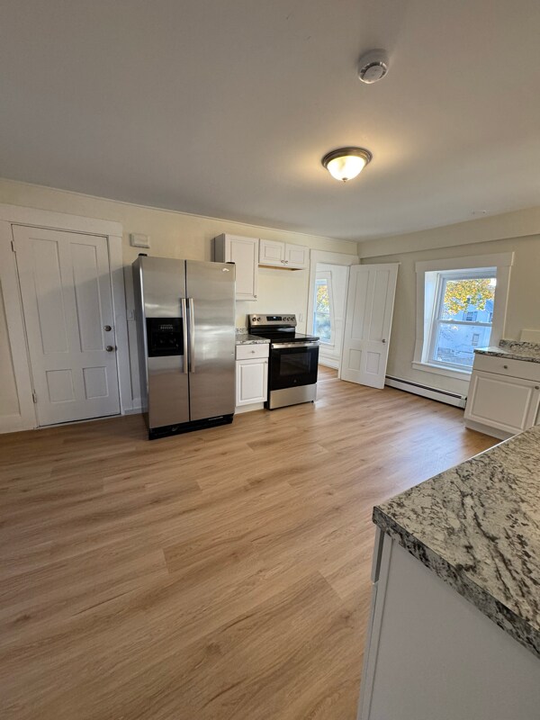 Building Photo - 76 Elm St