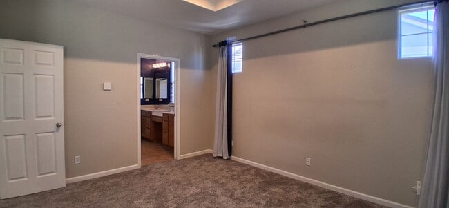 Building Photo - 562 Ranger St