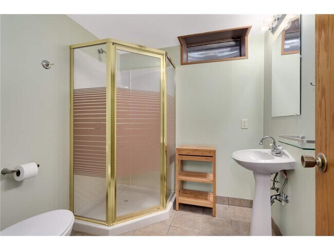 Building Photo - 14682 Dominica Ct