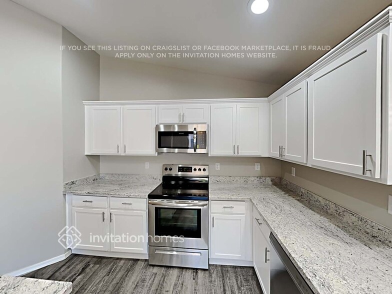 Building Photo - 1283 E Christopher St