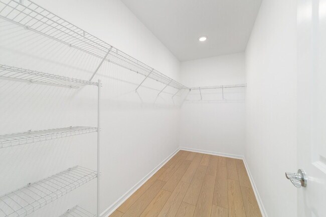 Building Photo - 5543 SW 85th Ave Rd