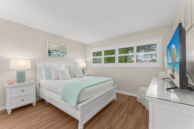 Building Photo - 5073 Beachwalk Way