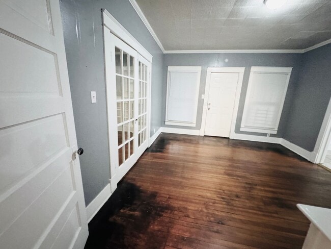 Building Photo - 3648 Evangeline St