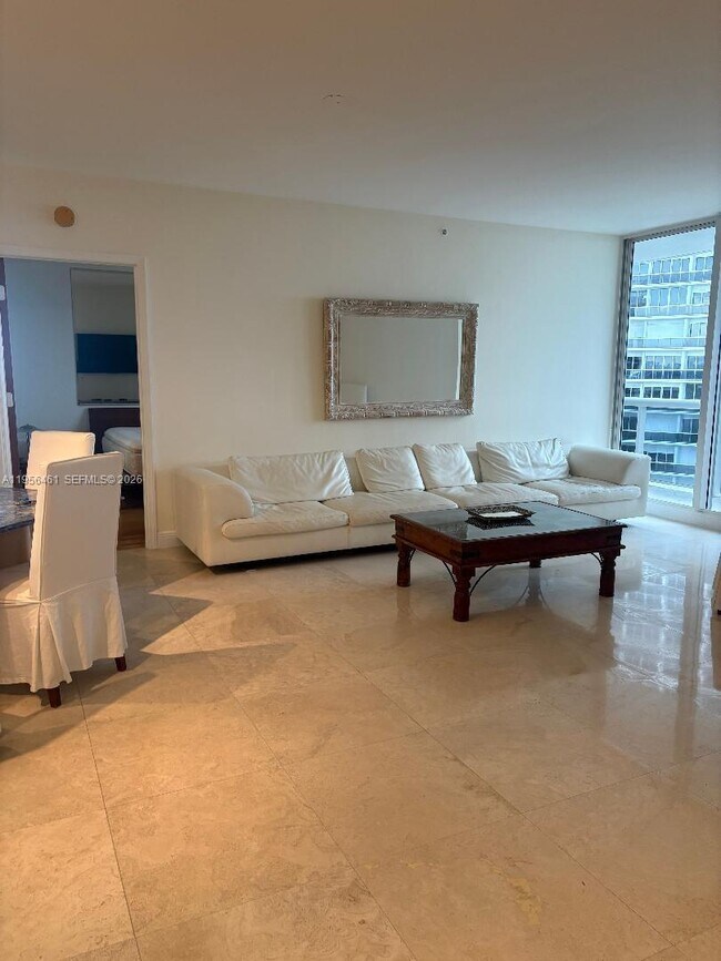 Building Photo - 9595 Collins Ave