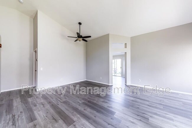 Building Photo - 576 Pine Valley Rd