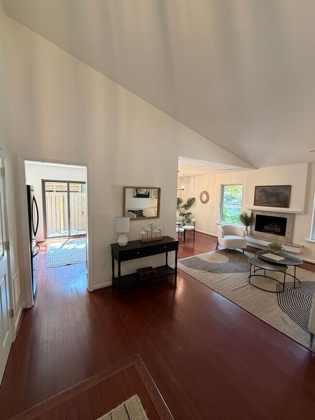 Building Photo - 1016 Timber Creek Dr