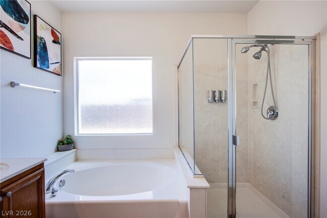 Building Photo - 29 Blue Sunrise Ave