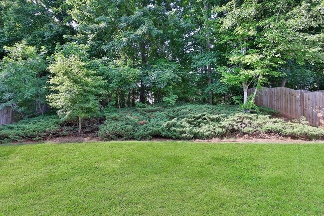 Building Photo - 6760 Waveland Dr