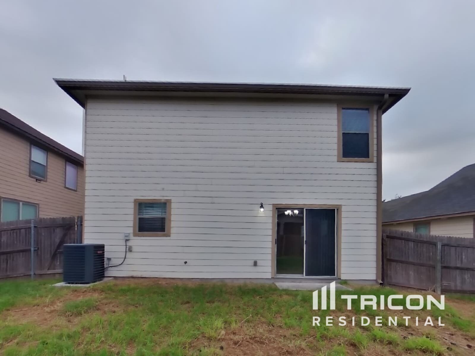 Building Photo - 4407 Ivan Dr
