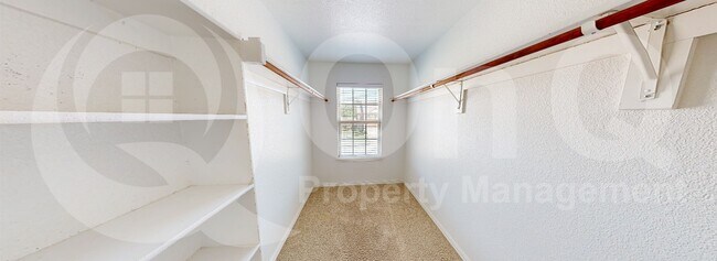 Building Photo - 392 Dublin St