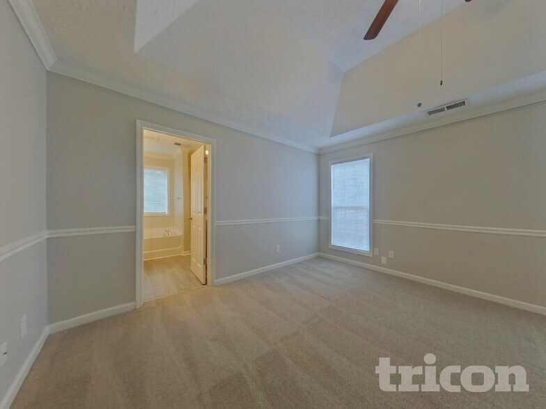 Building Photo - 220 Arbor Creek Dr