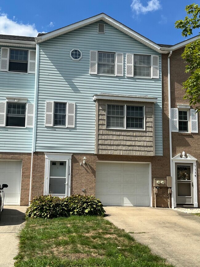 Building Photo - 1112 Cranston Dr