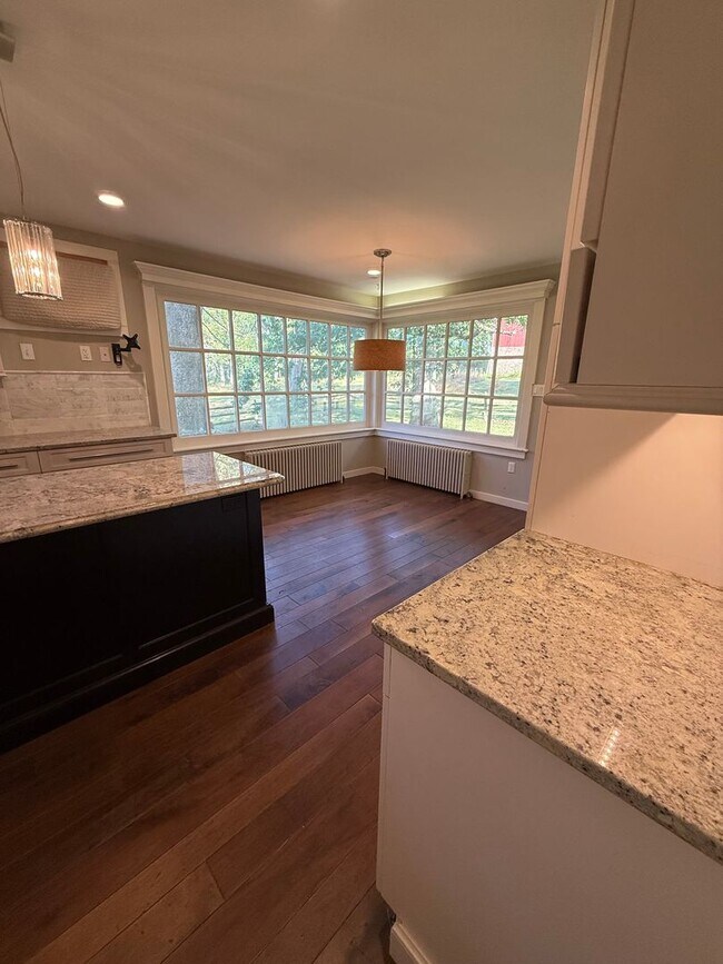 Building Photo - Charming Doylestown Modern Farmhouse & Barn