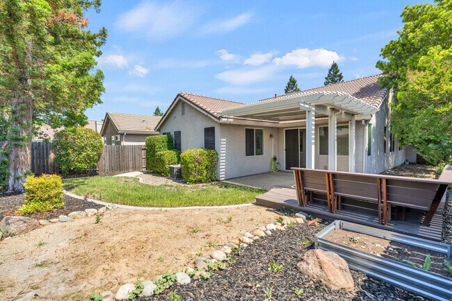 Building Photo - 3635 Poppy Hill Way