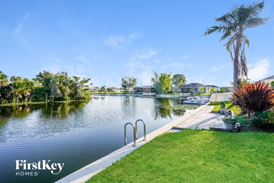 Building Photo - 2223 NE 1st Terrace