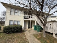 Building Photo - 2700 Lantern Walk SE