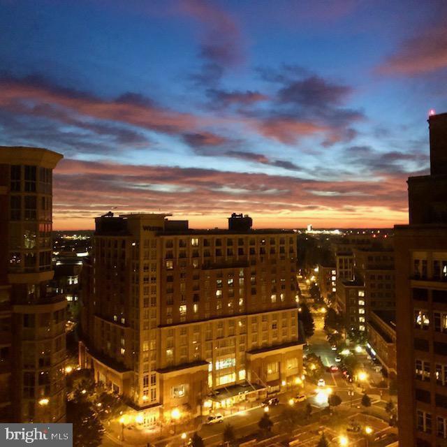 Building Photo - 2181 Jamieson Ave