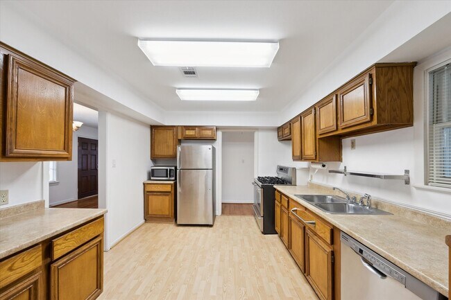 Building Photo - 4517 Park Ct