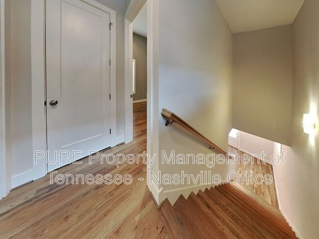 Building Photo - 1704B Simpkins St