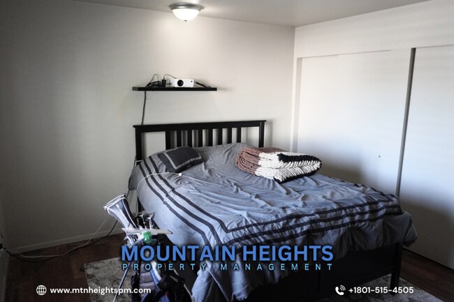 Building Photo - 415 E Creekside Cir