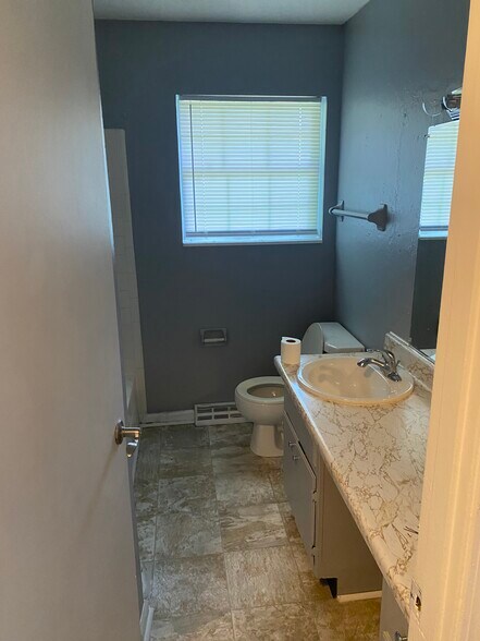 Building Photo - 391 Lancelot Ln