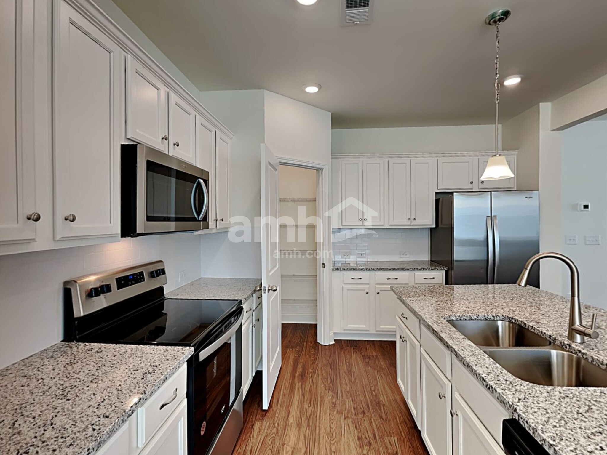 Building Photo - 6240 Bridlewood Ln