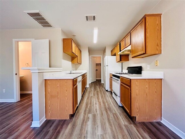 Building Photo - 8511 Apple Carrie Cove