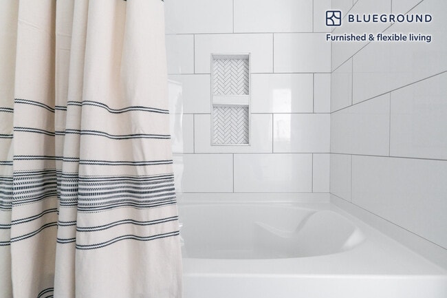 Building Photo - 1301 W Koenig Ln