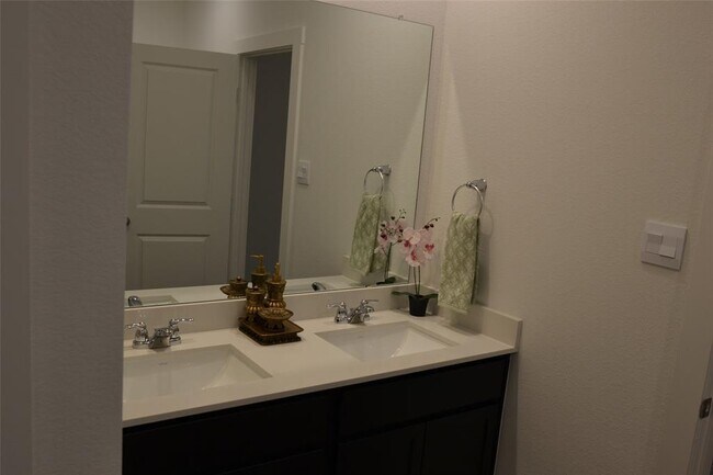 Building Photo - 1607 Portorosso Dr