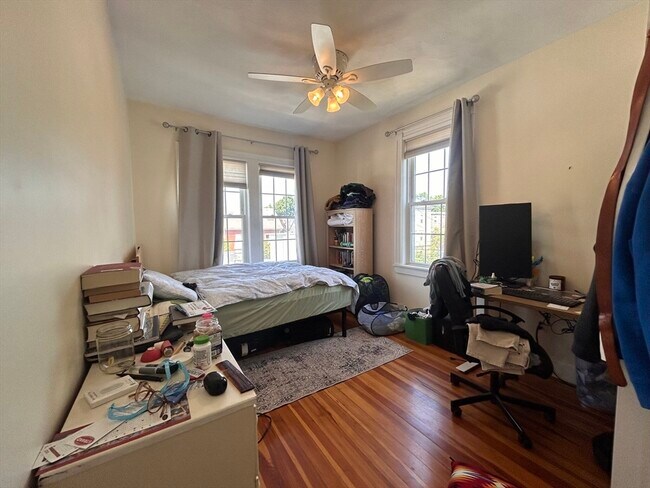 Building Photo - 340 Putnam Ave