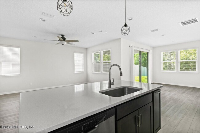 Building Photo - 3067 Alpin Dr