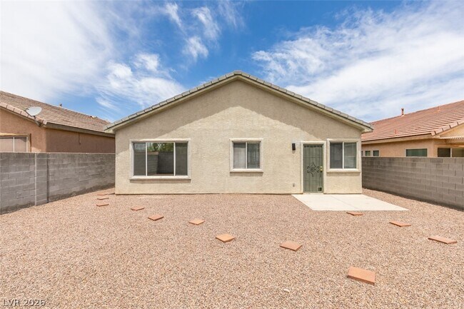 Building Photo - 10959 Pumpkin Ridge Ave