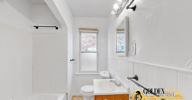 Building Photo - Eastside Detroit 3 bedroom Home Close to A...