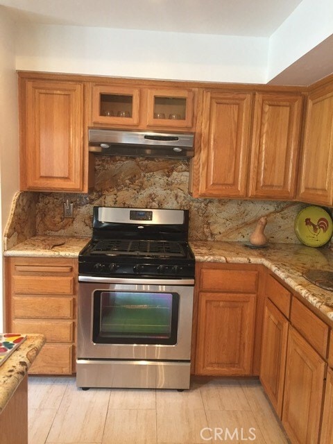 Building Photo - 8694 Villa La Jolla Dr