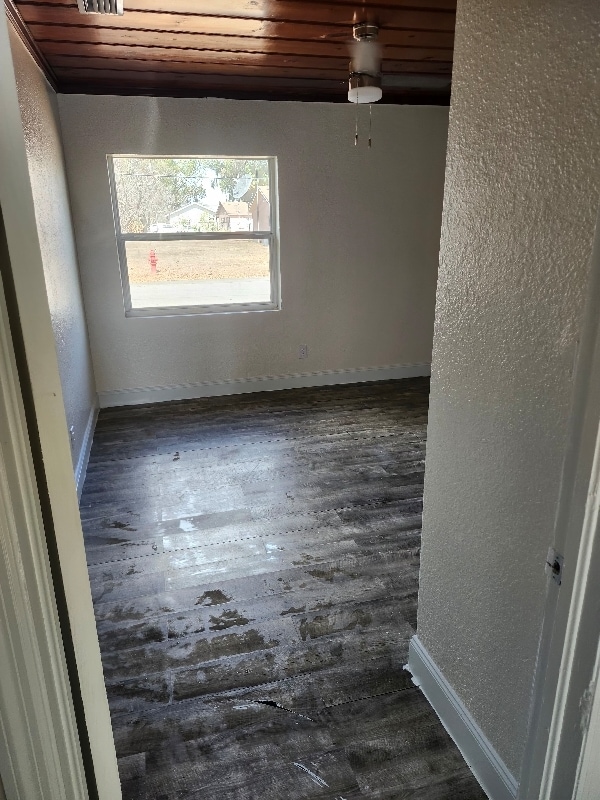 Building Photo - 1335 E Bay St