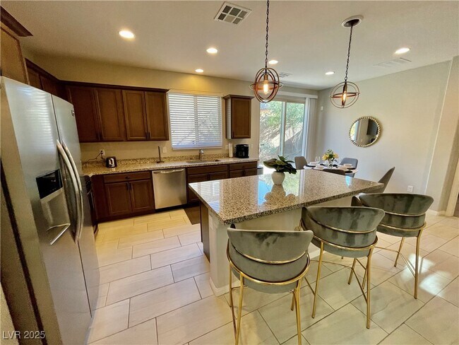 Building Photo - 173 Elexese Ct