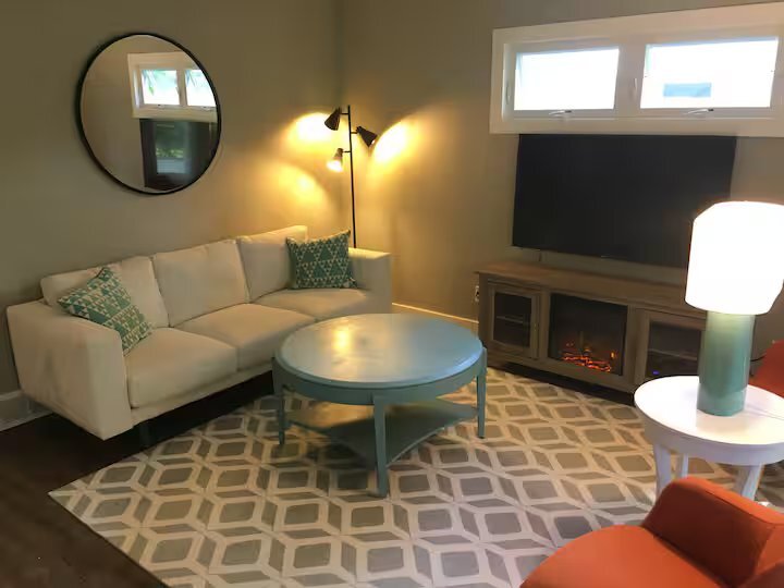 Building Photo - 808 Livingston St