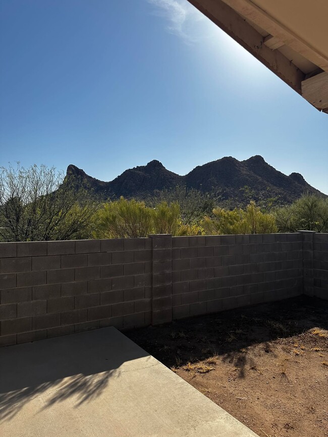 Building Photo - 3065 W Mermaid Ct